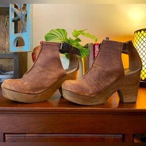 Free People Two Tone brown ankle boots